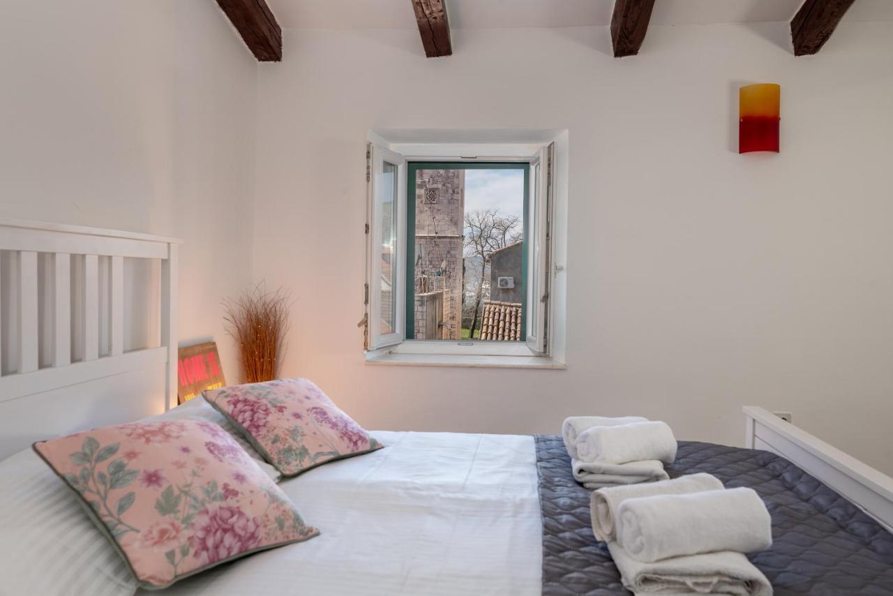 Apartment Ana Trogir Exterior photo