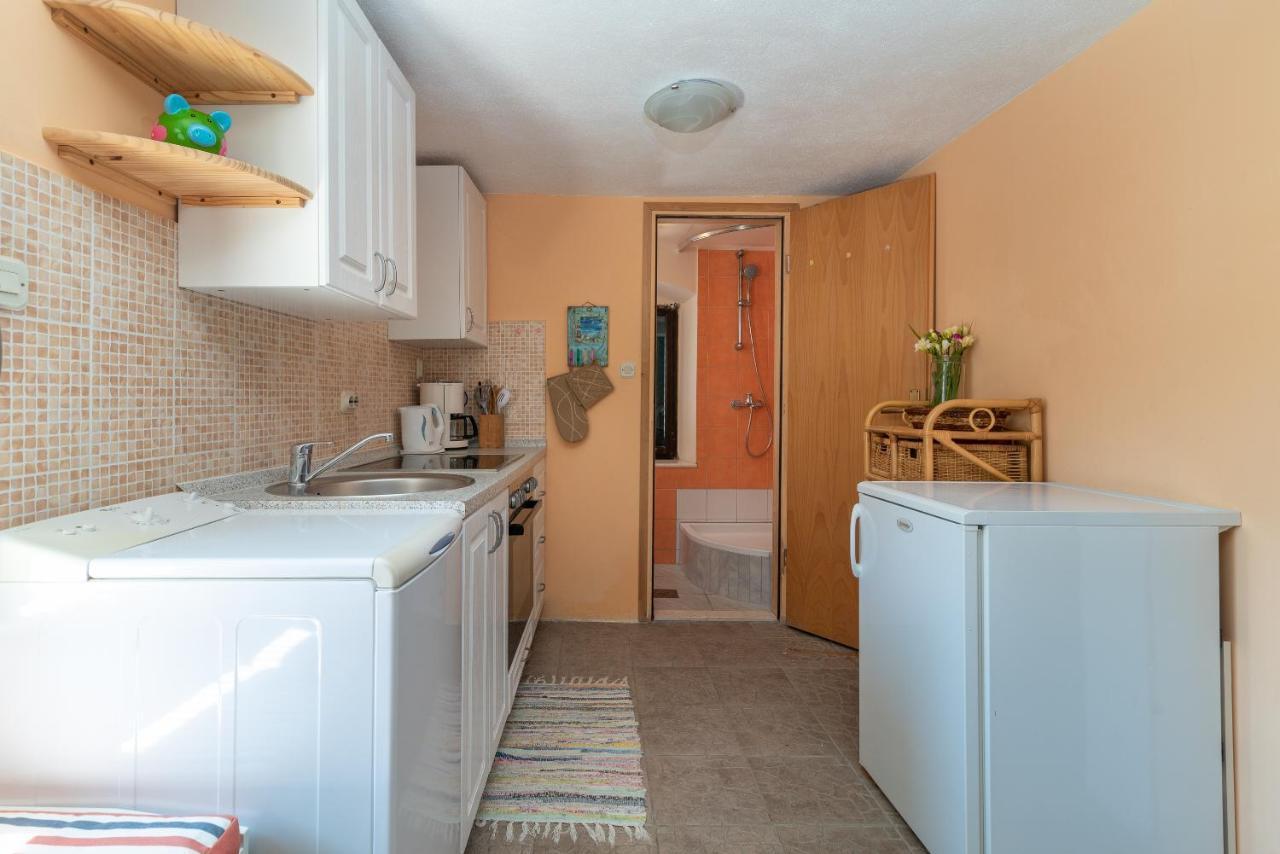 Apartment Ana Trogir Exterior photo